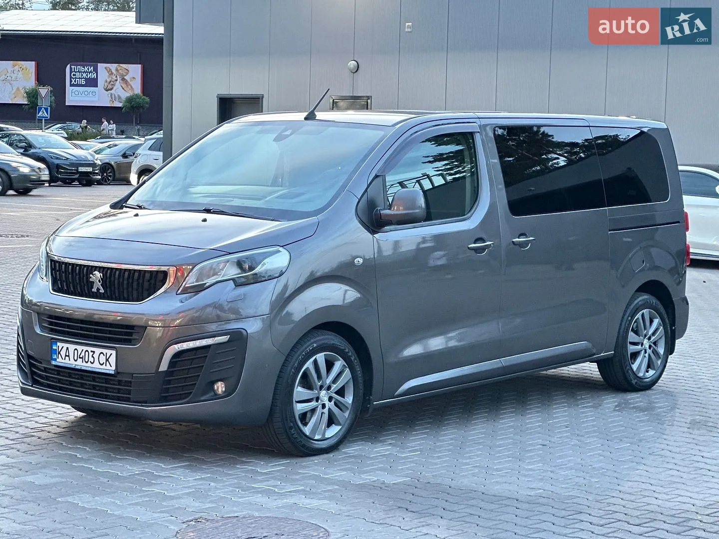 Peugeot Traveller 2018