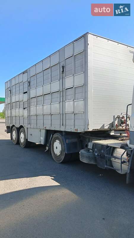 Для перевозки животных - полуприцеп Pezzaioli SBA 2009 в Днепре фото 2 Для перевозки животных - полуприцеп Pezzaioli SBA 2009 в Днепре