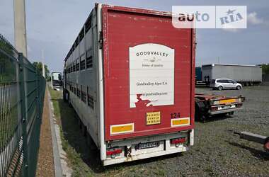 Для перевозки животных - полуприцеп Piacenza S11 2007 в Хмельницком