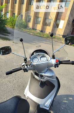 Макси-скутер Piaggio Beverly 500 2004 в Новомосковске