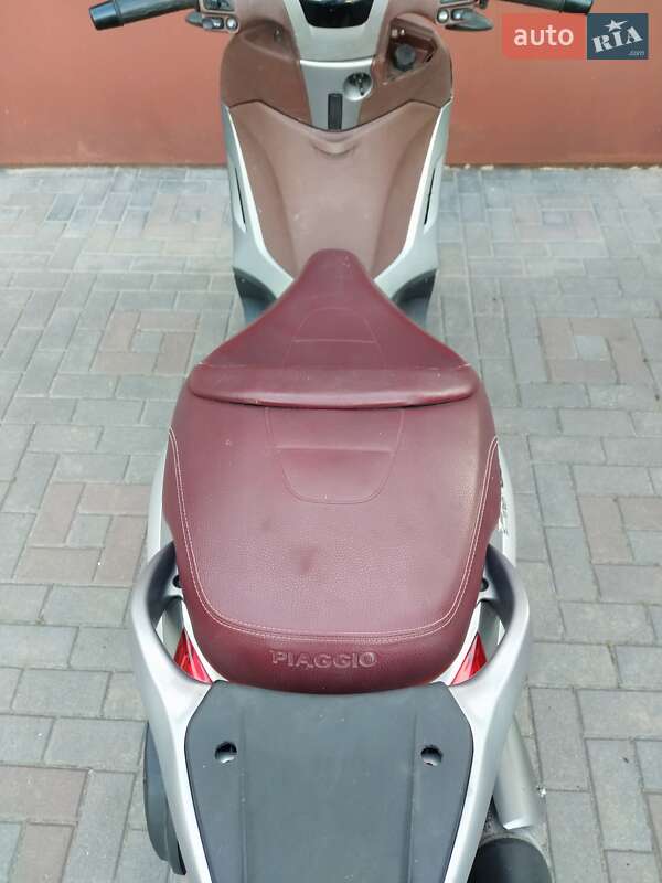 Макси-скутер Piaggio Beverly 2012 в Полтаве