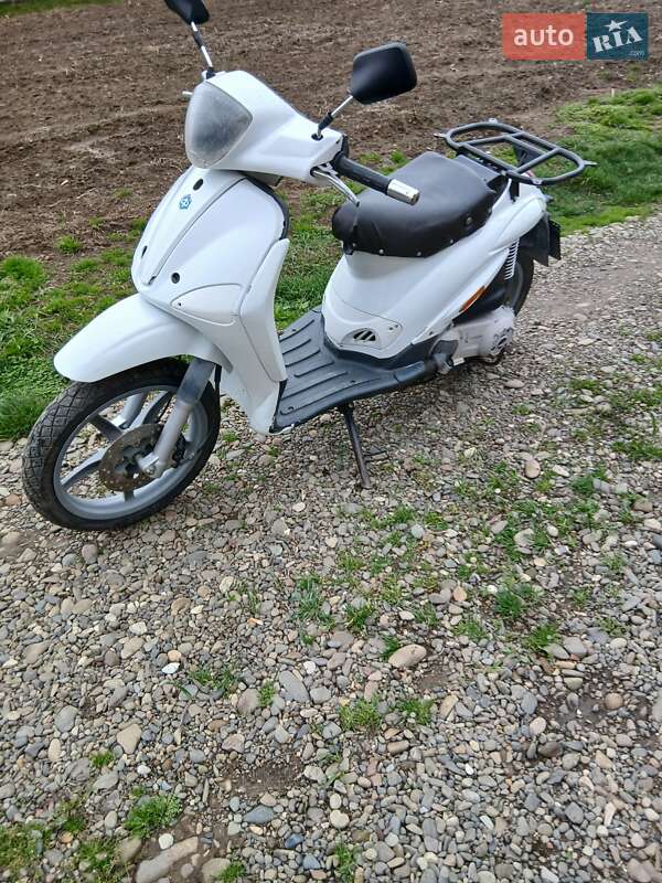 Грузовые мотороллеры, мотоциклы, скутеры, мопеды Piaggio Liberty 2007 в Черновцах