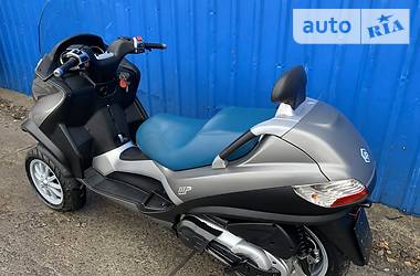 Макси-скутер Piaggio MP3 2014 в 