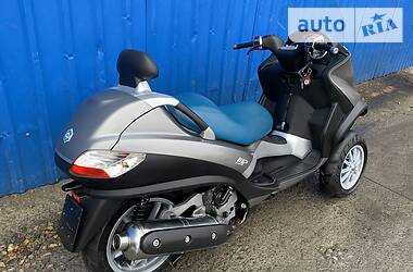 Макси-скутер Piaggio MP3 2014 в 