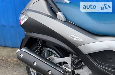 Макси-скутер Piaggio MP3 2014 в 