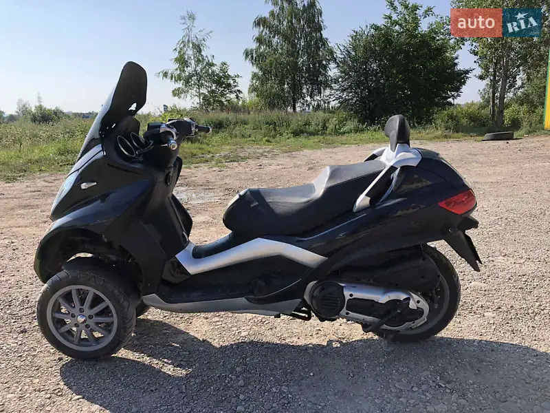 Piaggio MP3 2011