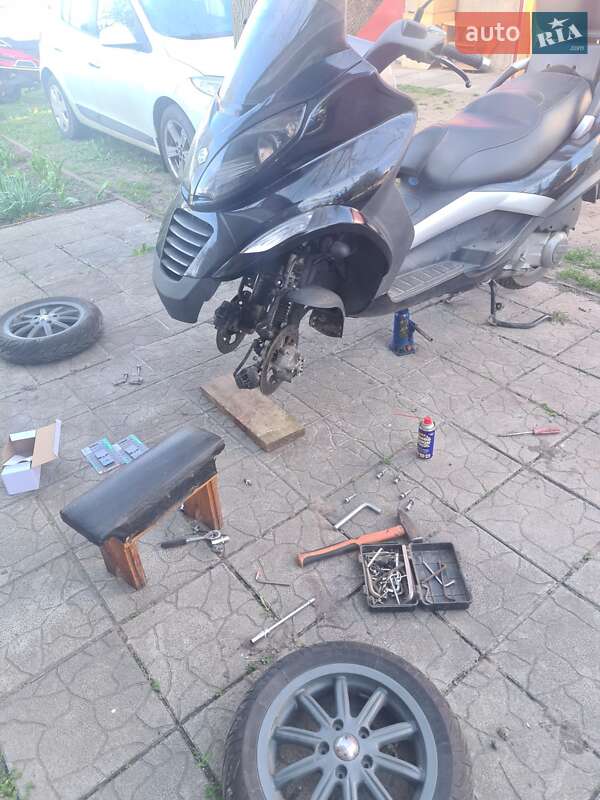 Вантажні моторолери, мотоцикли, скутери, мопеди Piaggio MP3 2007 в Києві фото 3 Вантажні моторолери, мотоцикли, скутери, мопеди Piaggio MP3 2007 в Києві