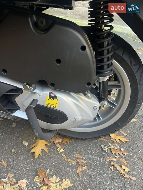 Максі-скутер Piaggio MP3 2014 в Києві фото 10 Максі-скутер Piaggio MP3 2014 в Києві