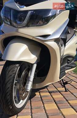 Макси-скутер Piaggio X10 2014 в 