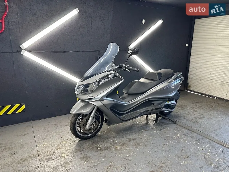 Piaggio X10 2013