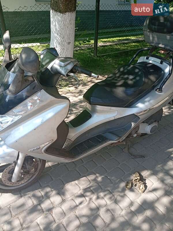 Максі-скутер Piaggio X8 2004 в Львові фото 5 Максі-скутер Piaggio X8 2004 в Львові
