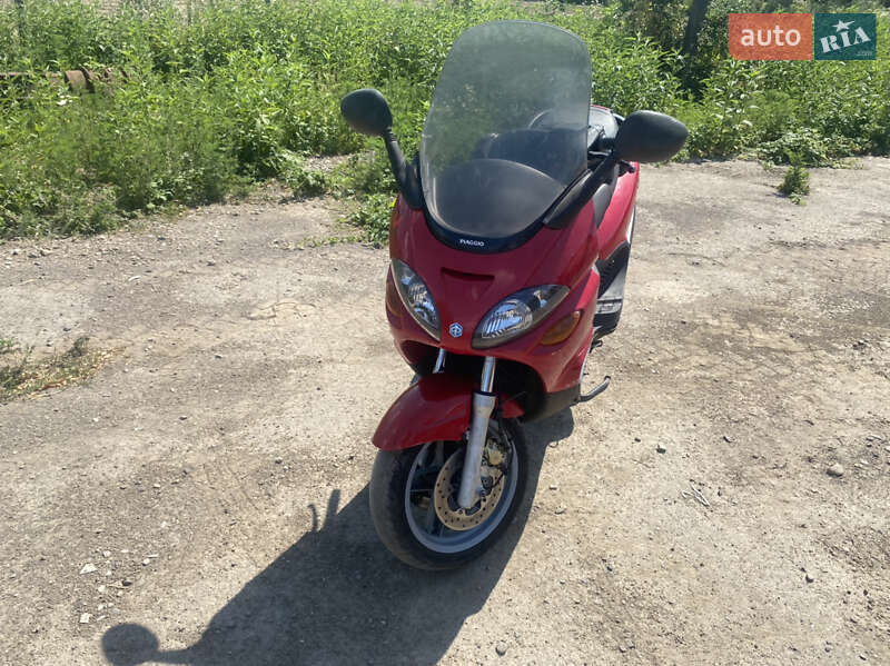 Макси-скутер Piaggio X9 2003 в Иршаве
