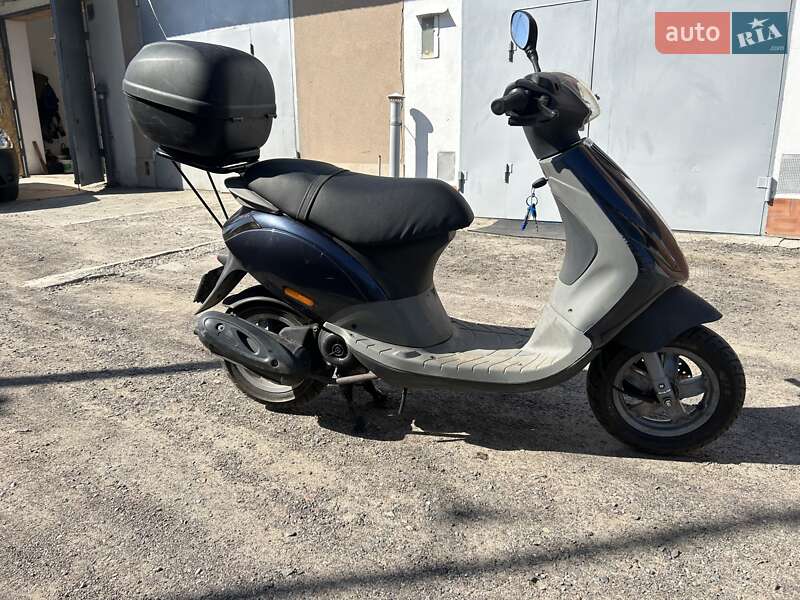 Макси-скутер Piaggio Zip 2000 в Ровно