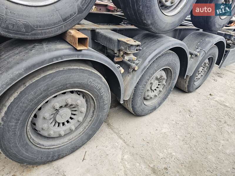 Контейнеровоз полуприцеп Platal JSP 2005 в Одессе