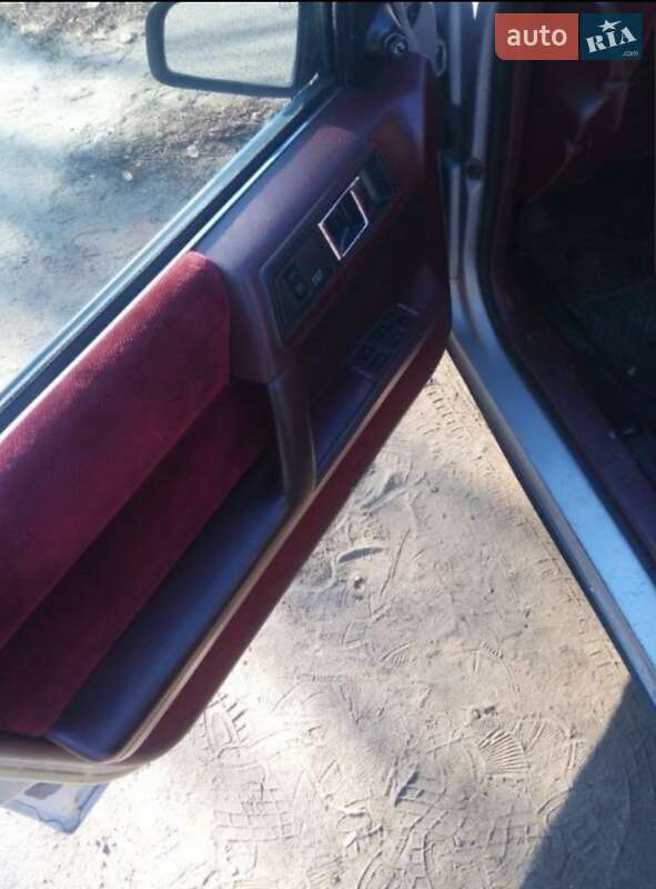 Седан Plymouth Acclaim 1991 в Одессе