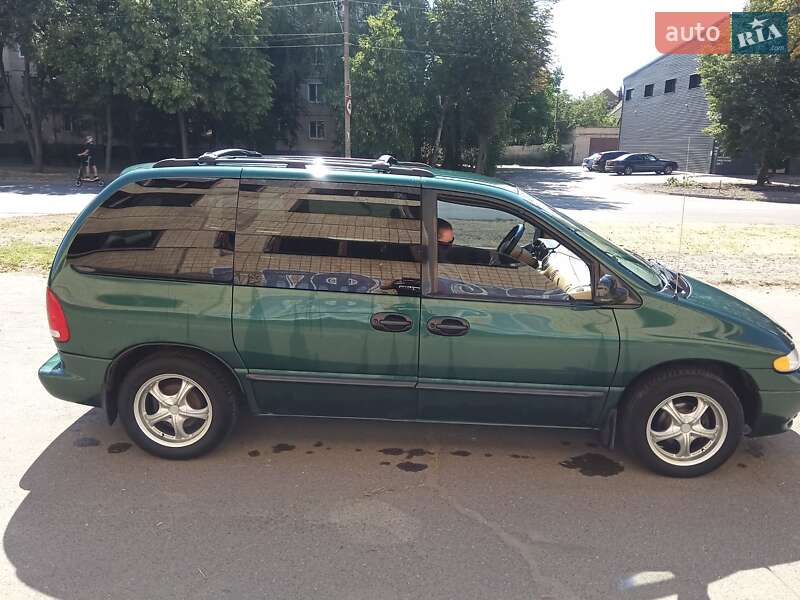 Мінівен Plymouth Voyager 1997 в Кривому Розі