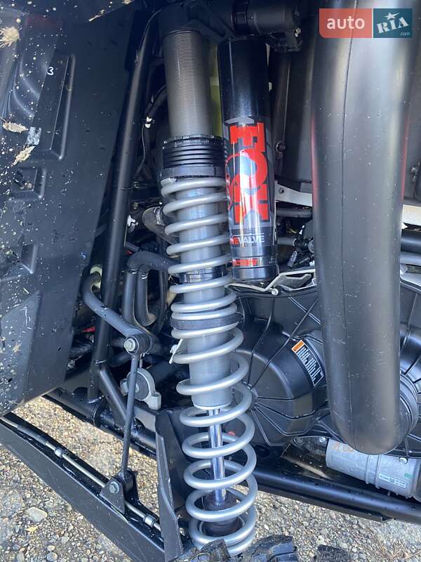 Мотовсюдиход Polaris RZR 2024 в Чернівцях