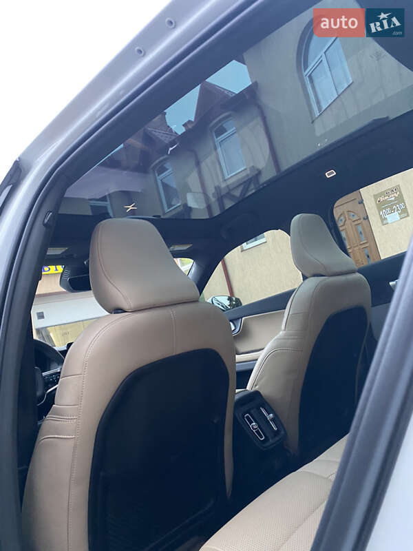 Седан Polestar 2 2020 в Львове