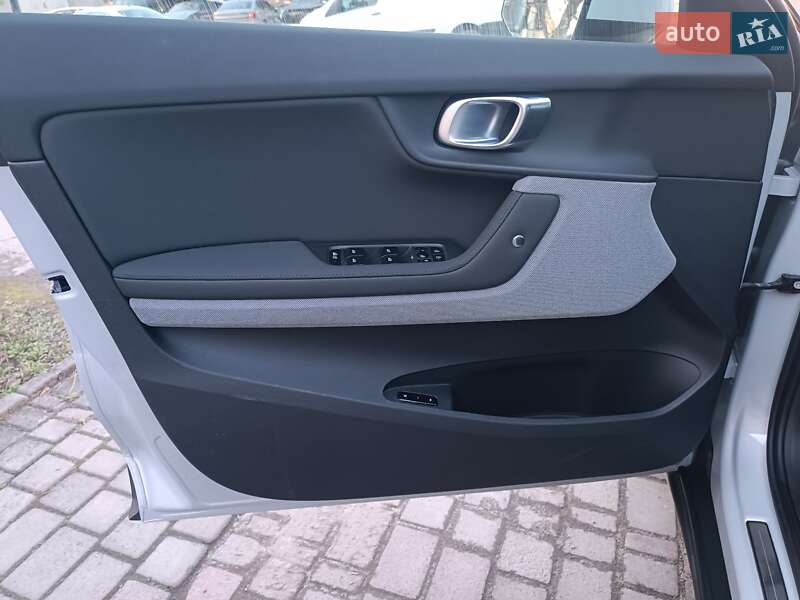 Лифтбек Polestar 2 2023 в Ровно