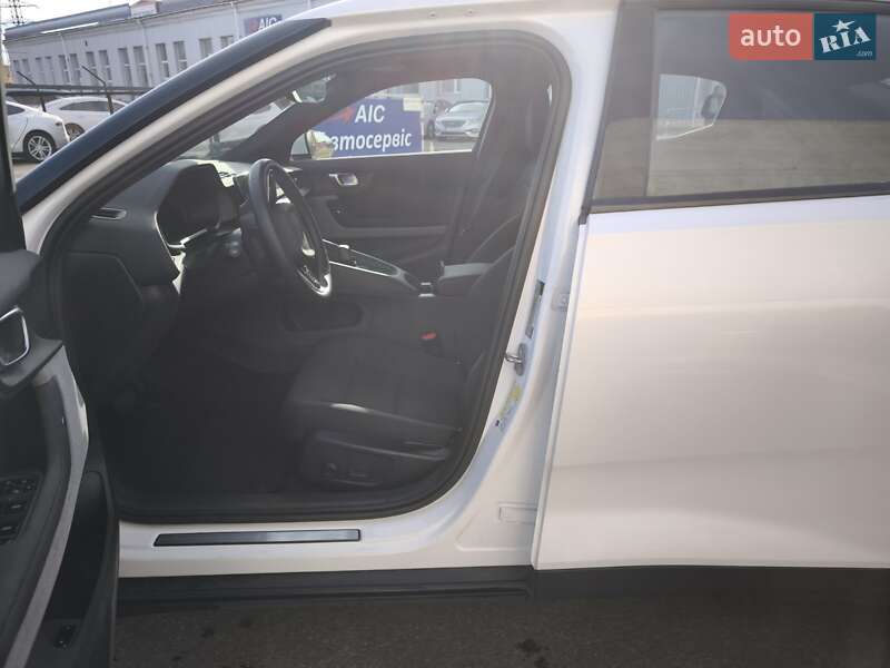 Лифтбек Polestar 2 2023 в Киеве