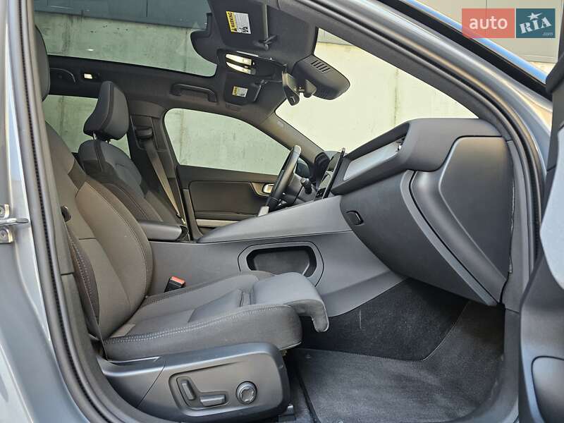 Лифтбек Polestar 2 2022 в Киеве фото 54 Лифтбек Polestar 2 2022 в Киеве