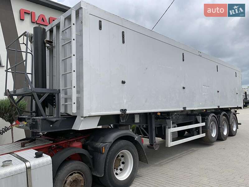 Самоскид напівпричіп Polkon NW 2005 в Тернополі