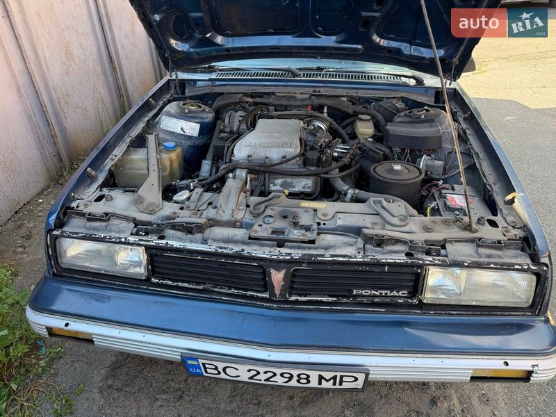 Седан Pontiac 6000 1988 в Балаклії