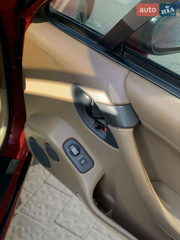 Седан Pontiac Bonneville 1993 в Ковеле