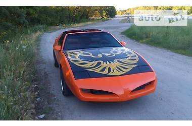 Купе Pontiac Firebird 1988 в 