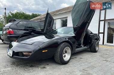 Купе Pontiac Firebird 1989 в 