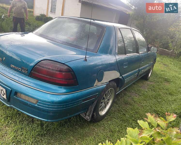Седан Pontiac Grand AM 1993 в Остер