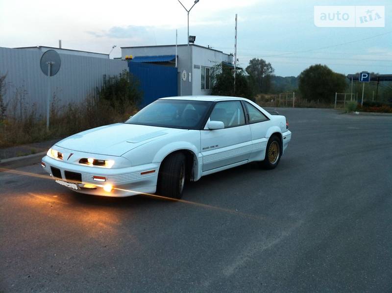 Pontiac Grand Prix 1990 року