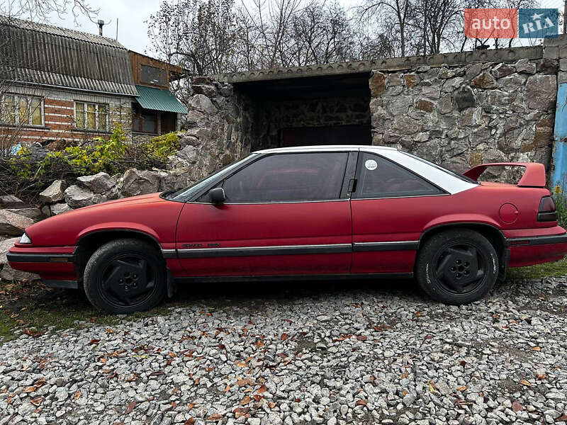 Купе Pontiac Grand Prix 1988 в Василькове