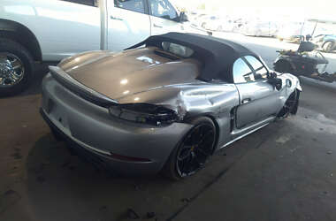Родстер Porsche 718 Spyder 2021 в 