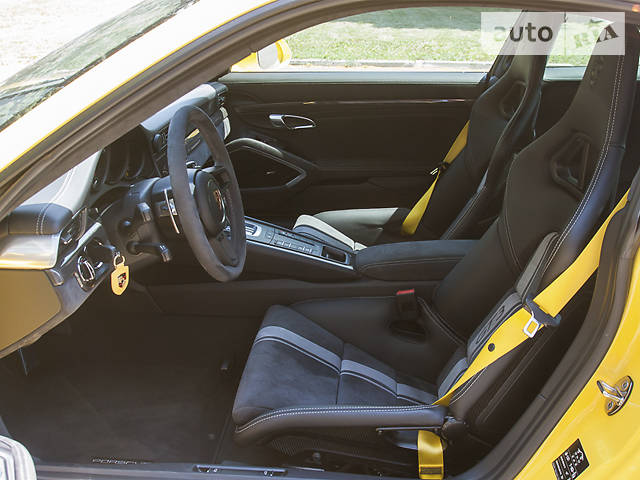 Купе Porsche 911 2017 в Дніпрі