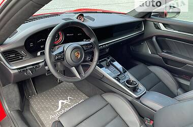 Купе Porsche 911 2021 в 
