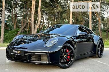 Купе Porsche 911 2021 в 