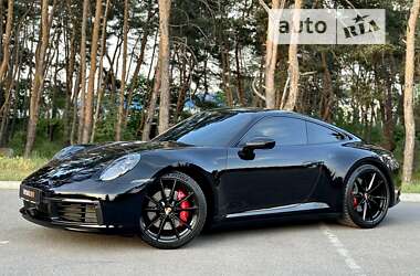 Купе Porsche 911 2021 в 