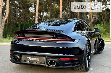 Купе Porsche 911 2021 в 