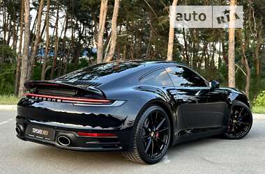Купе Porsche 911 2021 в 