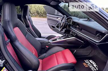 Купе Porsche 911 2021 в 