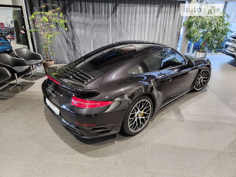 Купе Porsche 911 2013 в Дніпрі