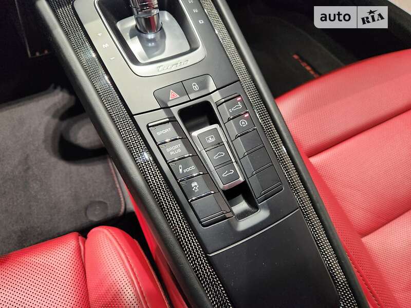 Купе Porsche 911 2013 в Дніпрі