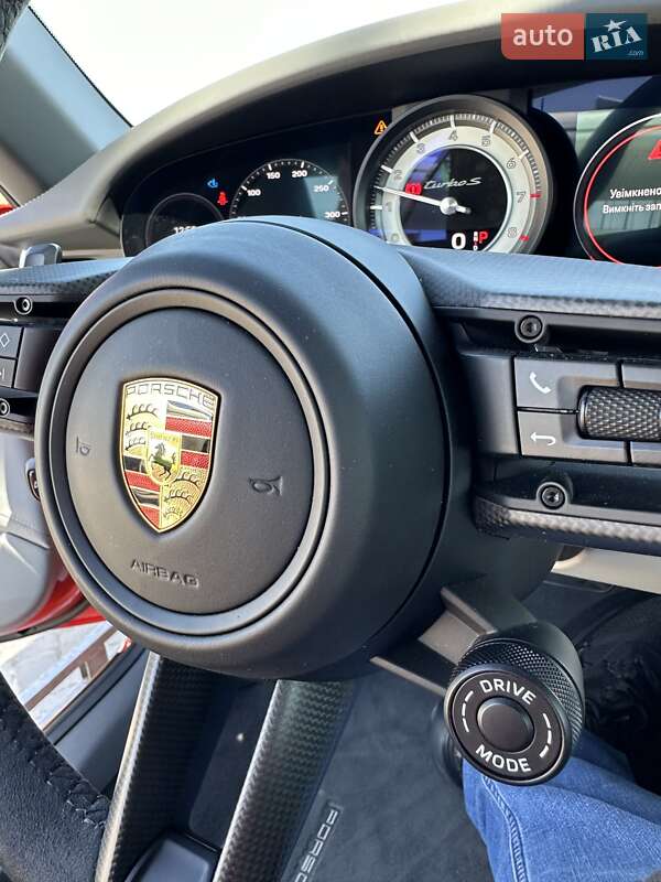 Кабріолет Porsche 911 2022 в Києві фото 63 Кабріолет Porsche 911 2022 в Києві