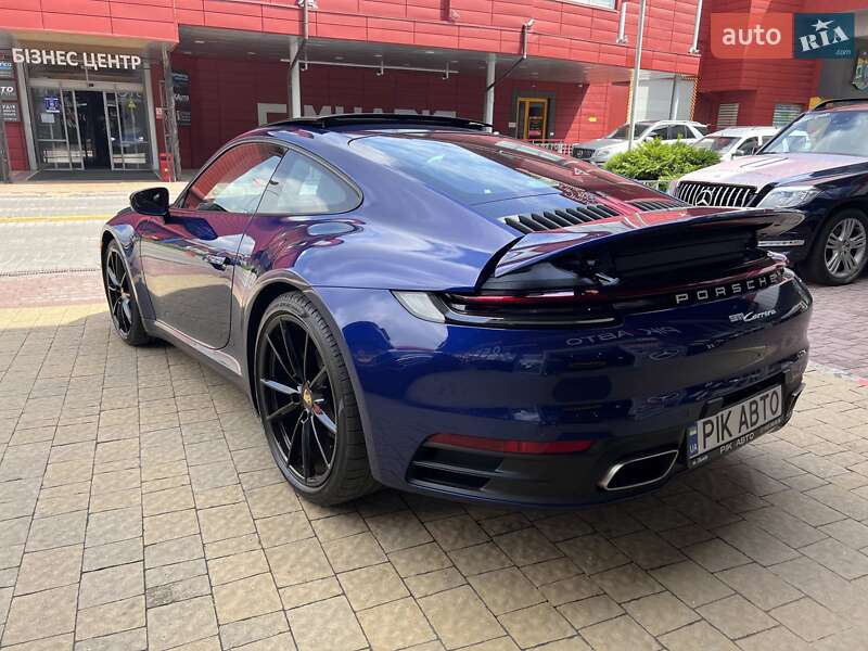 Купе Porsche 911 2022 в Львове