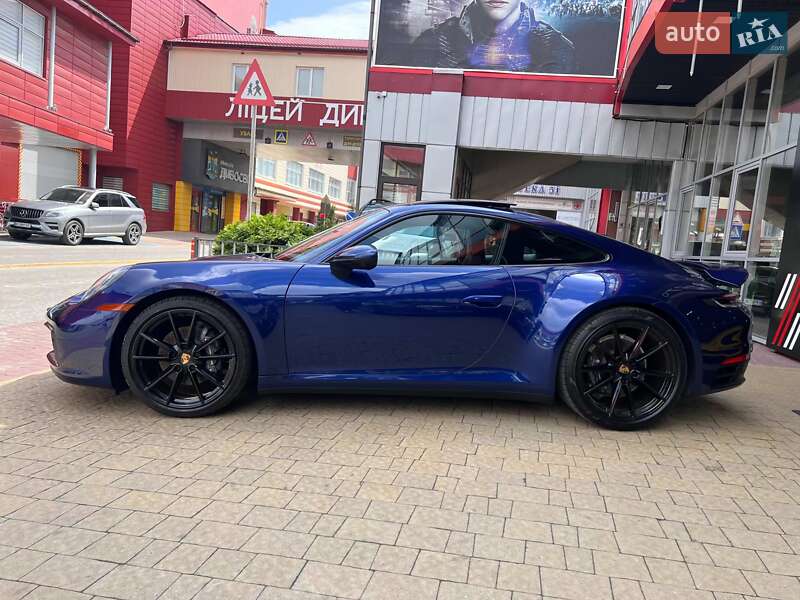 Купе Porsche 911 2022 в Львове