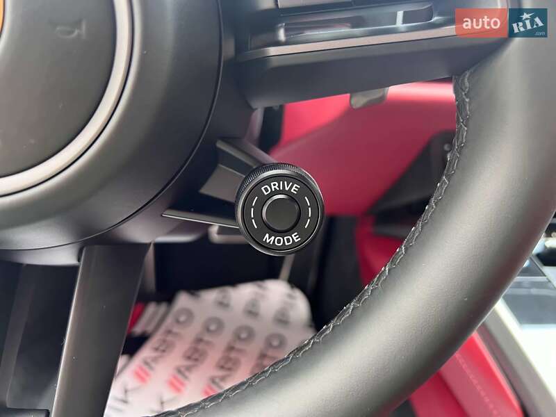 Купе Porsche 911 2022 в Львове