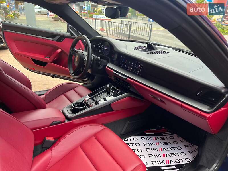 Купе Porsche 911 2022 в Львове