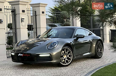 Купе Porsche 911 2019 в 