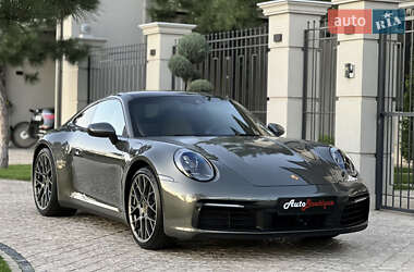 Купе Porsche 911 2019 в 